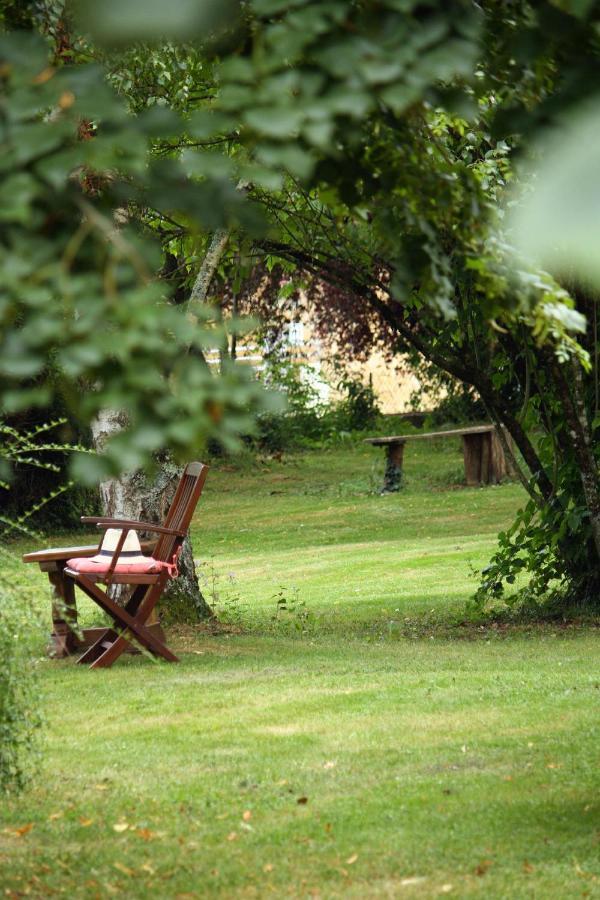 Au Plech Bed & Breakfast Mont-d'Astarac Exterior photo